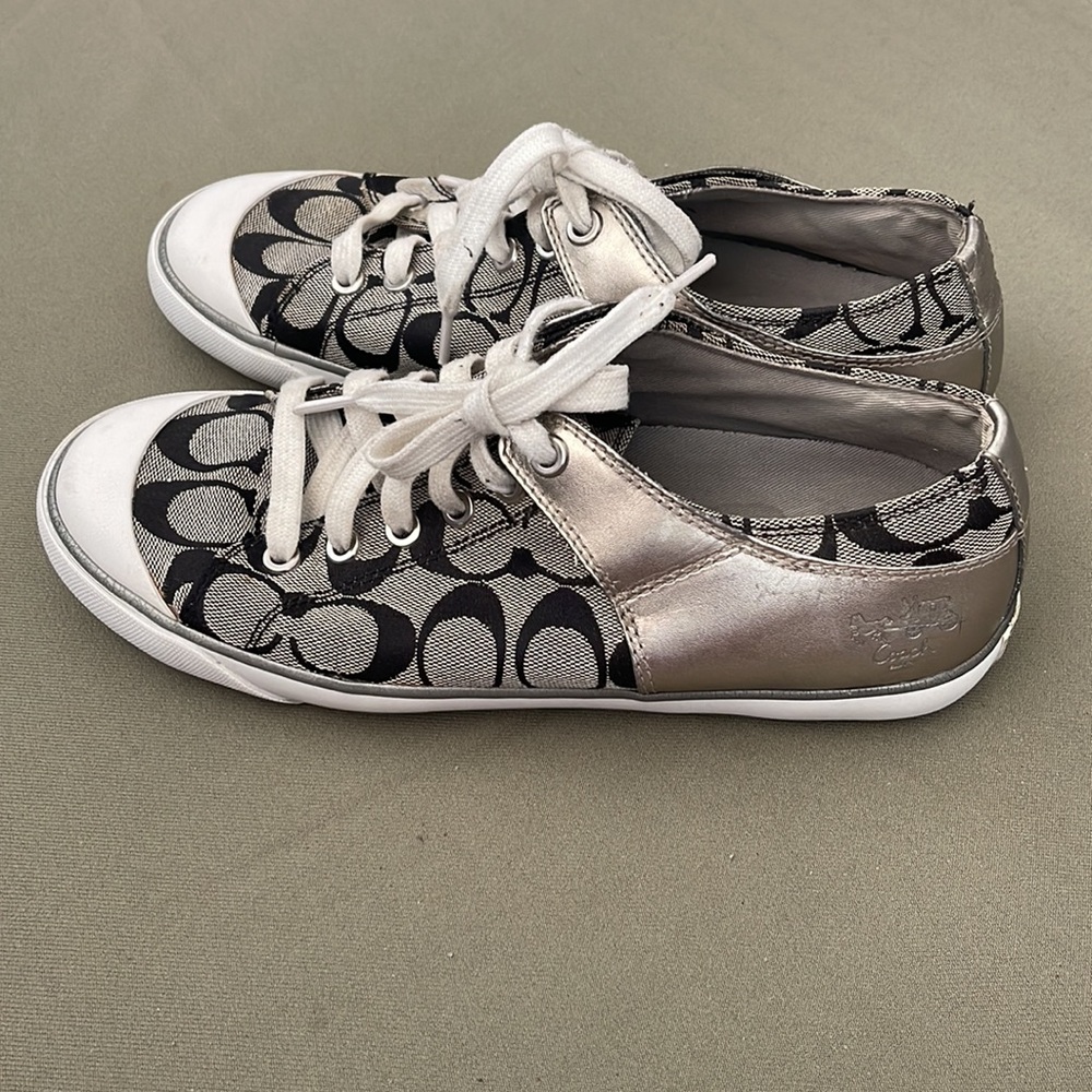 Coach Bobbey  Women’s Silver Black , Lace-Up Sneakers size 8.5 B
